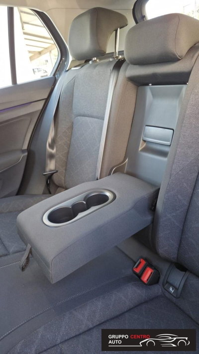 Volkswagen Golf Variant 1.0 eTSI EVO DSG Life (19)