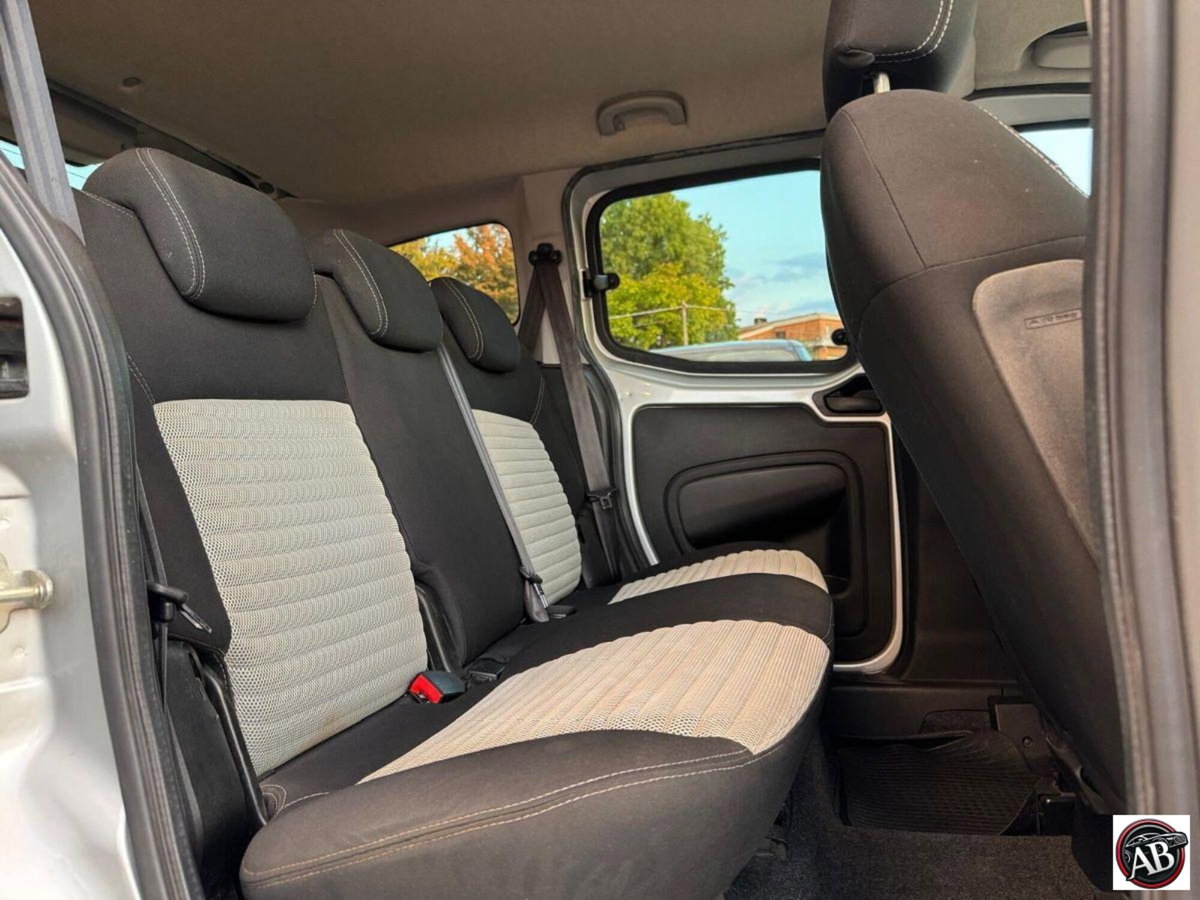 Fiat Qubo 1.3 MJT 80 CV Lounge (11)