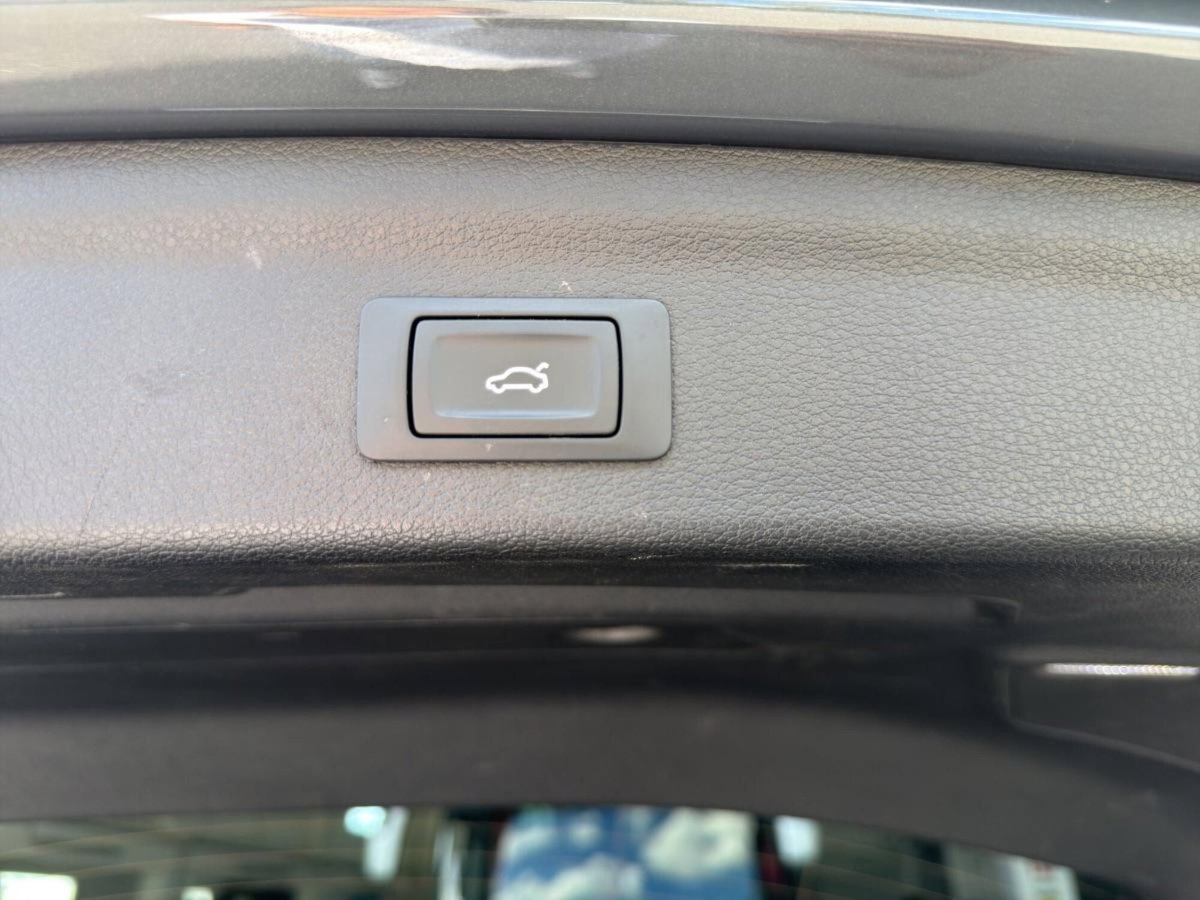Audi Q3 35 2.0 tdi Business Advanced s-tronic (17)
