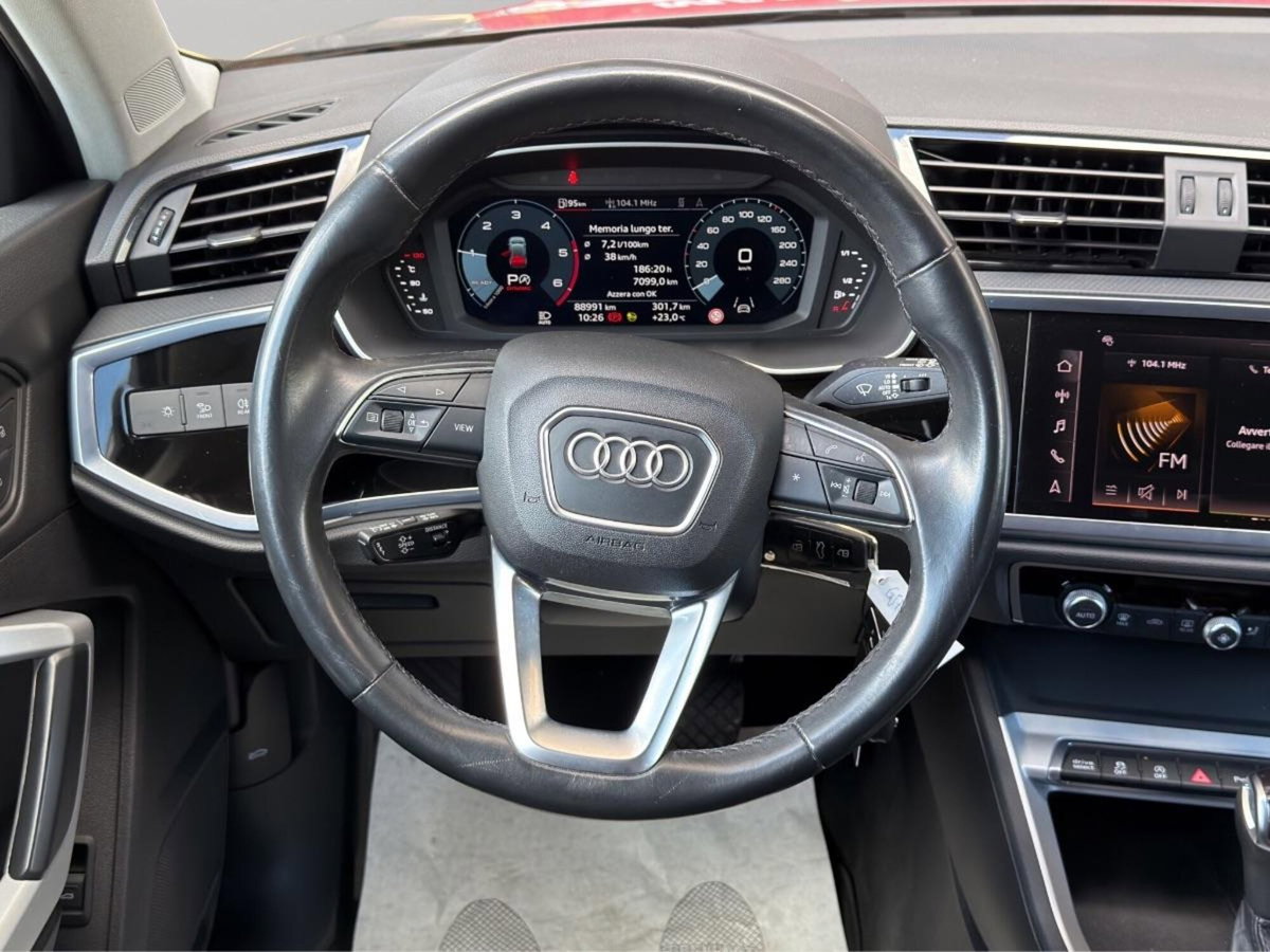 Audi Q3 35 2.0 tdi Business Advanced s-tronic (18)