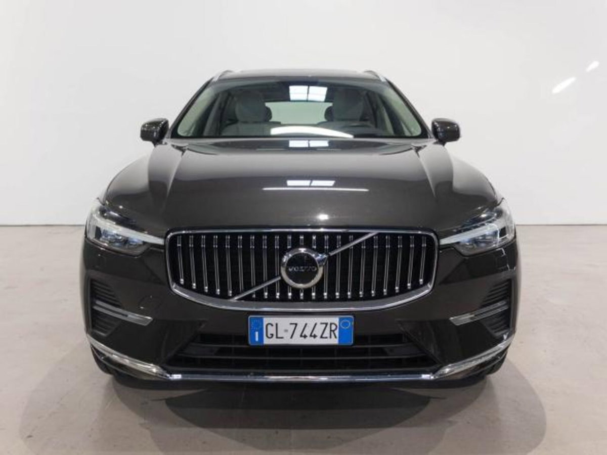Volvo XC60 B4 automatico Core (2)