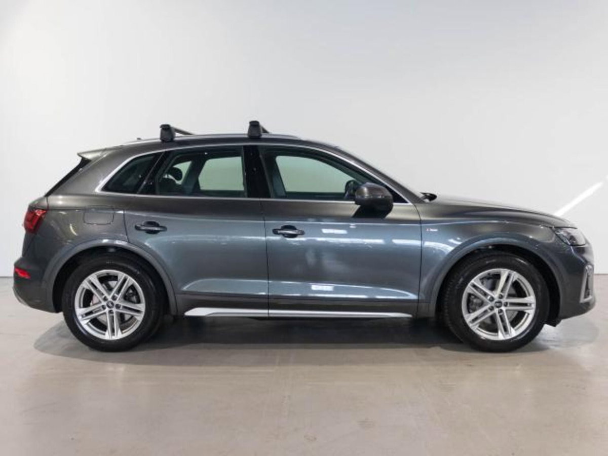 Audi Q5 40 2.0 tdi mhev 12V Identity Black quattro s-tronic (4)