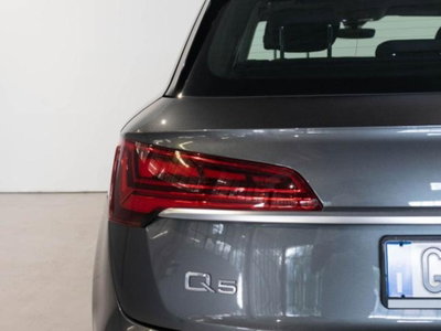 Audi Q5 40 2.0 tdi mhev 12V Identity Black quattro s-tronic (7)