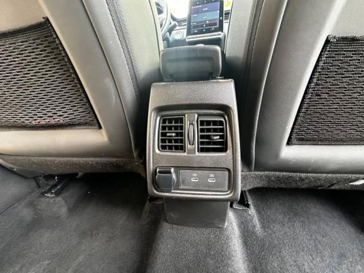 Renault Captur TCe 90 CV Techno (17)