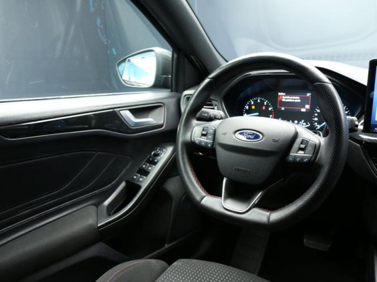Ford Focus Station Wagon 1.0 EcoBoost Hybrid 155 CV SW ST-Line (11)