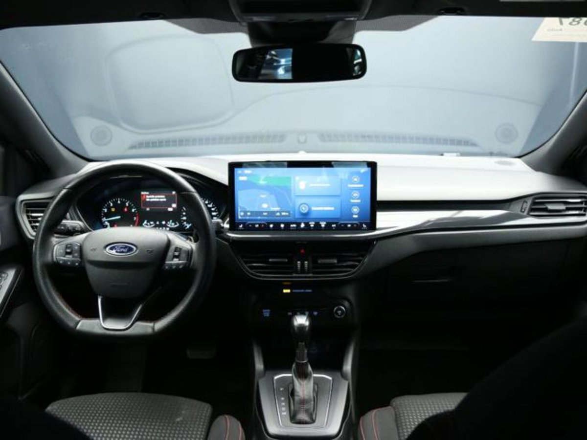 Ford Focus Station Wagon 1.0 EcoBoost Hybrid 155 CV SW ST-Line (12)