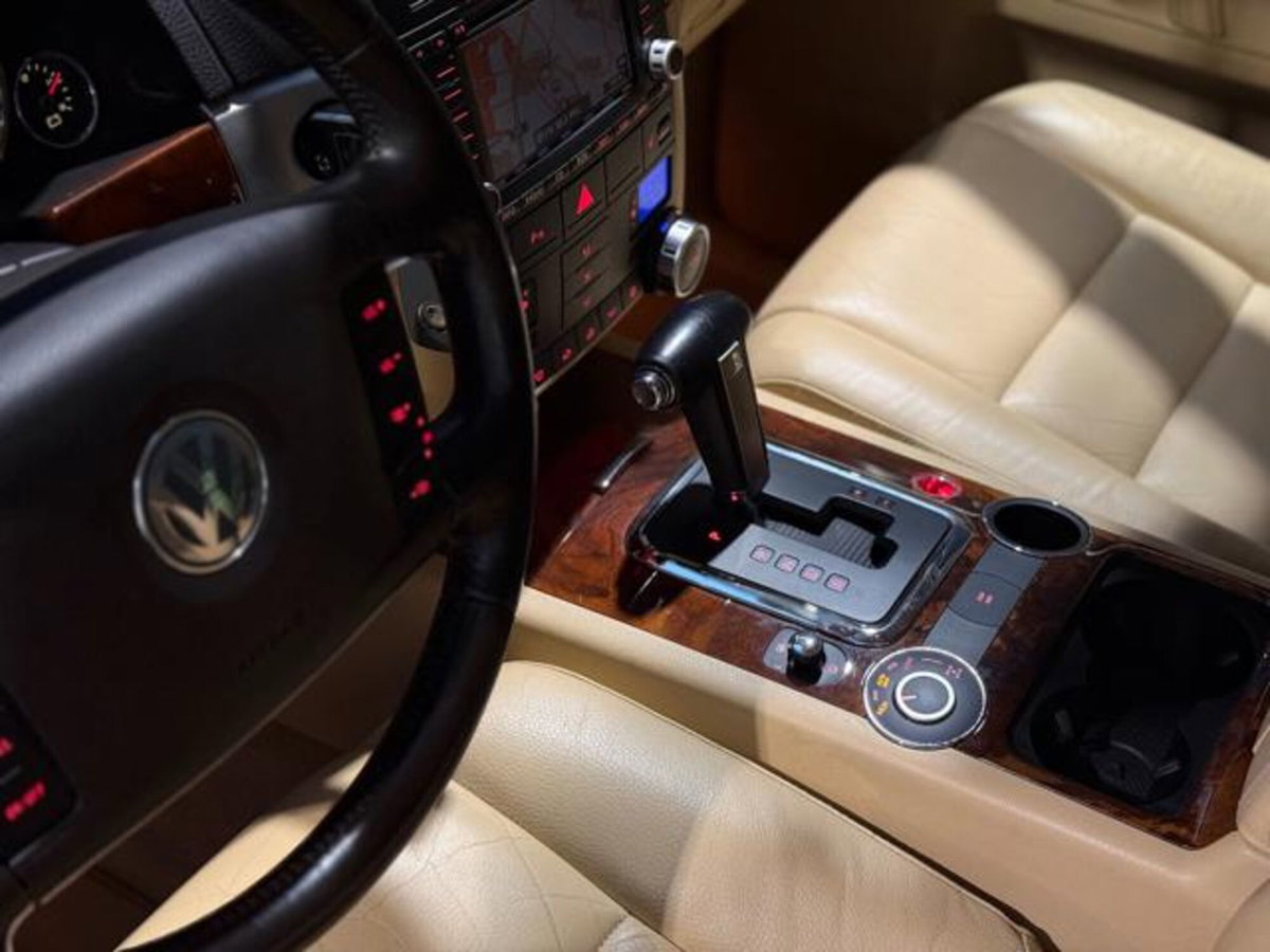Volkswagen Touareg R5 TDI DPF Exclusive (10)