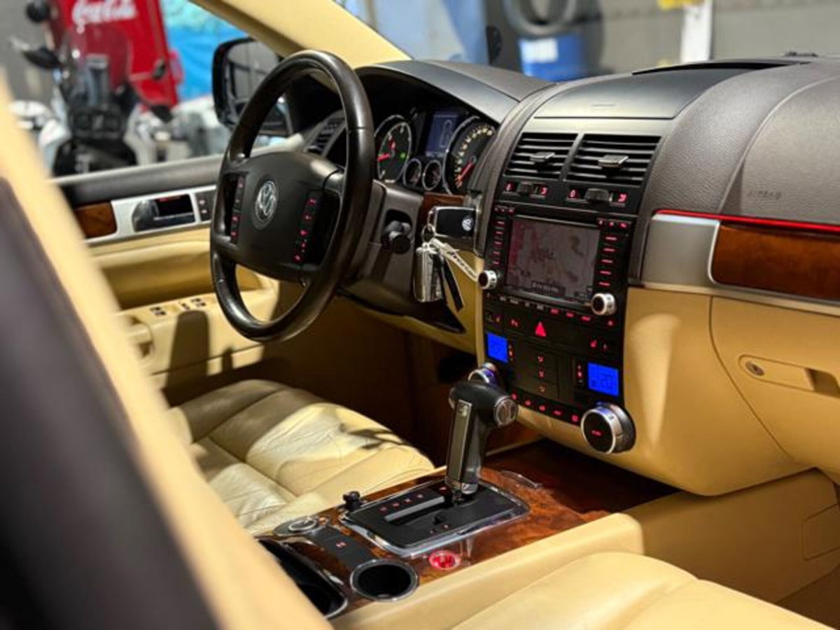 Volkswagen Touareg R5 TDI DPF Exclusive (15)