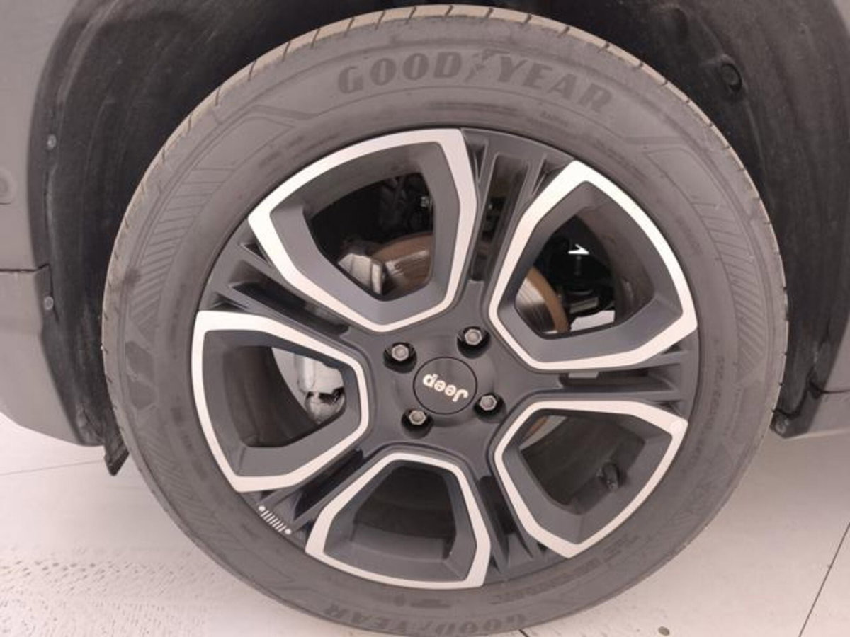 Jeep Avenger 1.2 turbo Summit fwd 100cv (9)