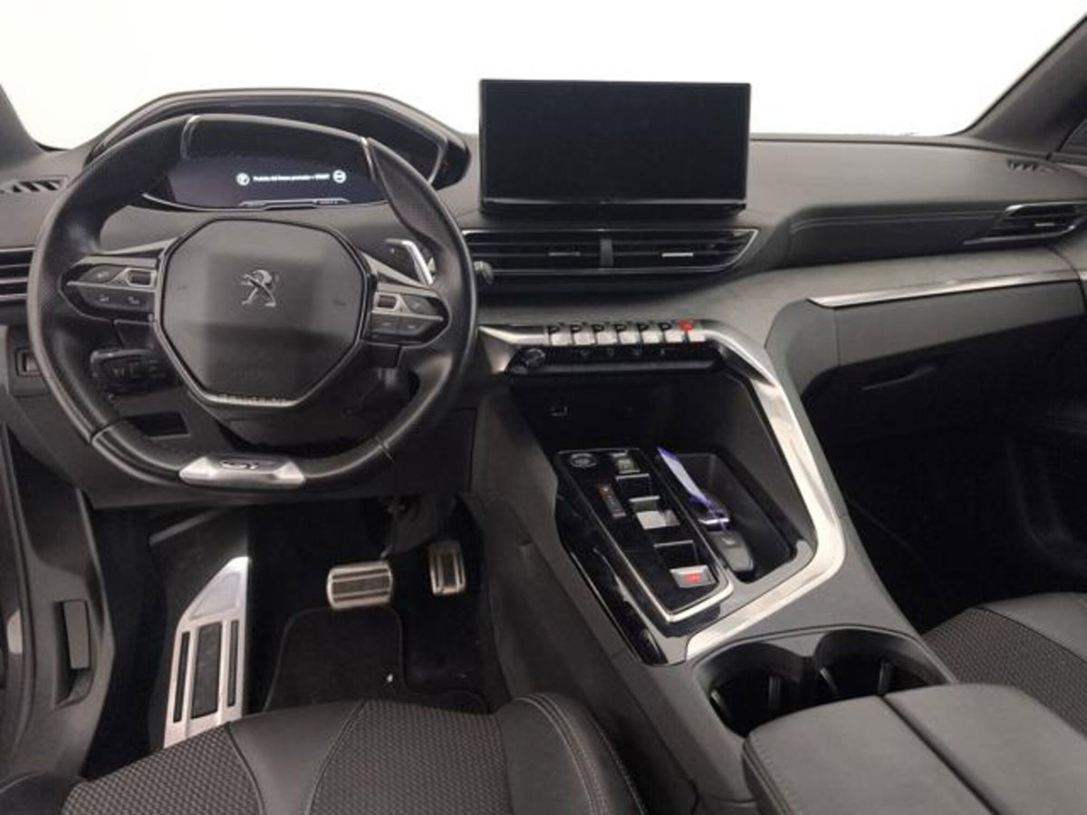 Peugeot 3008 BlueHDi 130 S&S EAT8 GT (12)