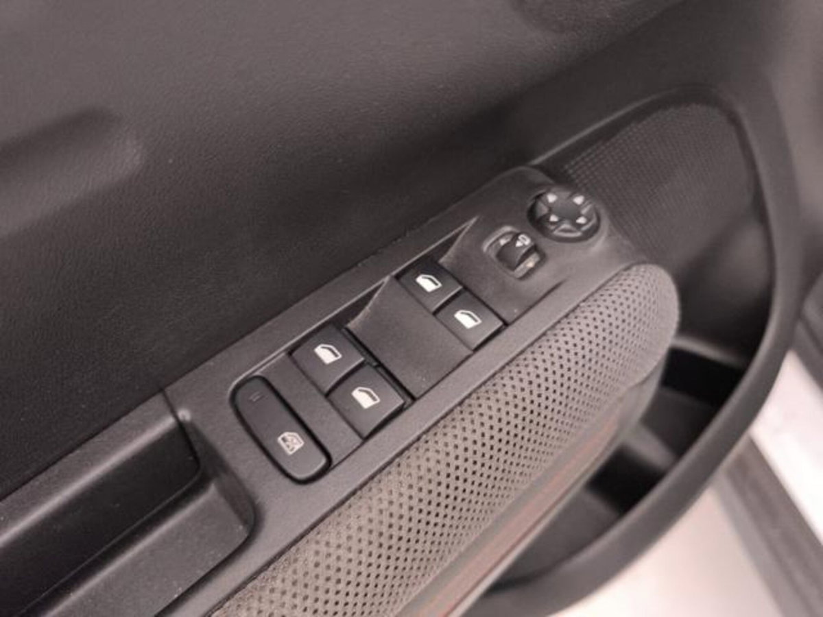 Citroen C3 Aircross BlueHDi 120 S&S EAT6 Shine (18)