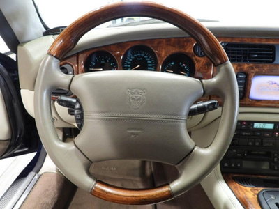Jaguar XK8 4.0 Convertibile (4)