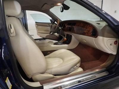 Jaguar XK8 4.0 Convertibile (7)