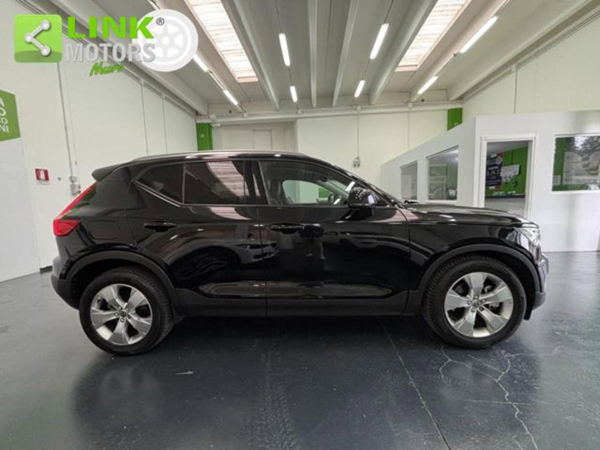 Volvo XC40 D3 AWD Momentum (6)
