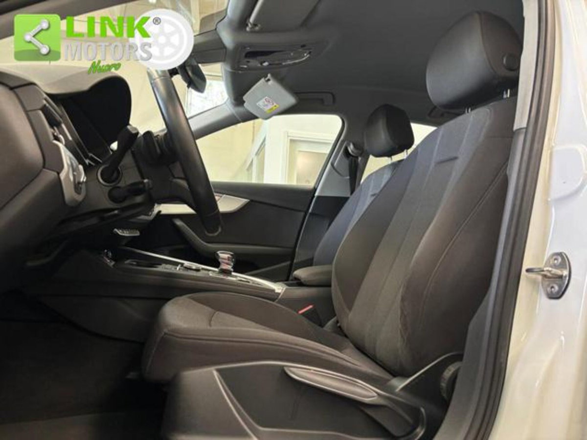 Audi A4 2.0 TDI 122 CV (12)