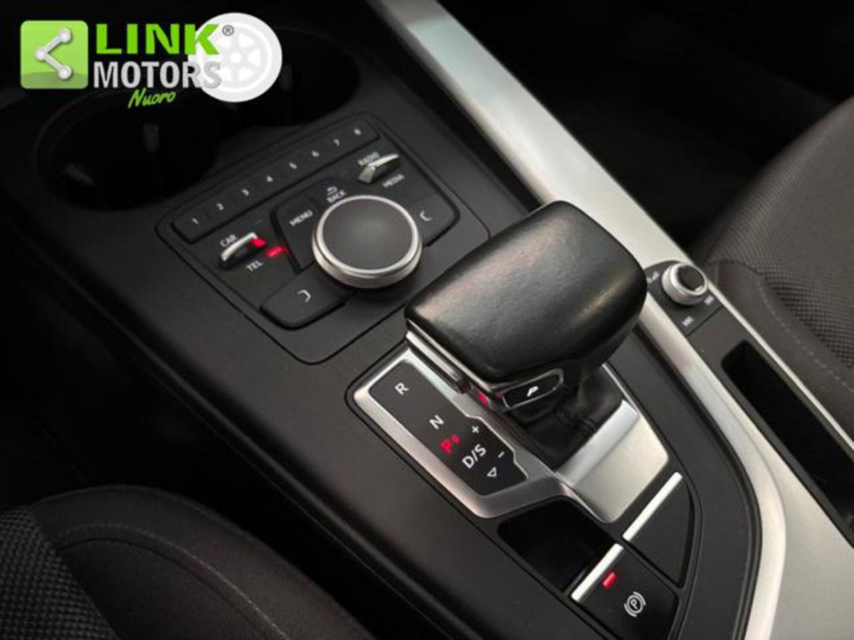 Audi A4 2.0 TDI 122 CV (15)