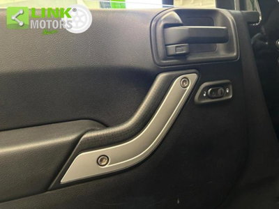 Jeep Wrangler 2.8 CRD DPF Sahara (14)