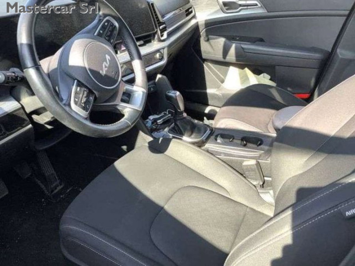 Kia Sportage 1.6 TGDi MHEV Business (4)