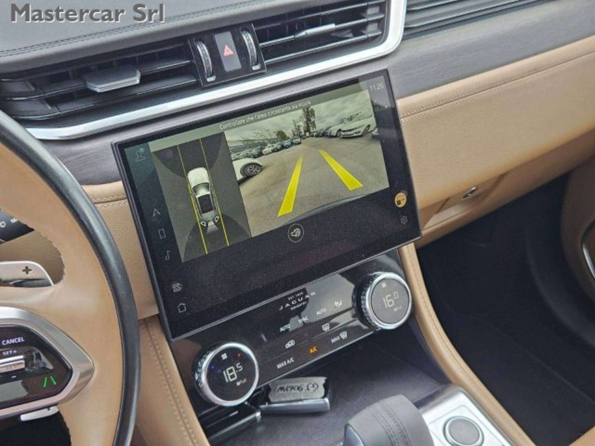 Jaguar F-Pace 2.0 300 CV AWD aut. Prestige (15)