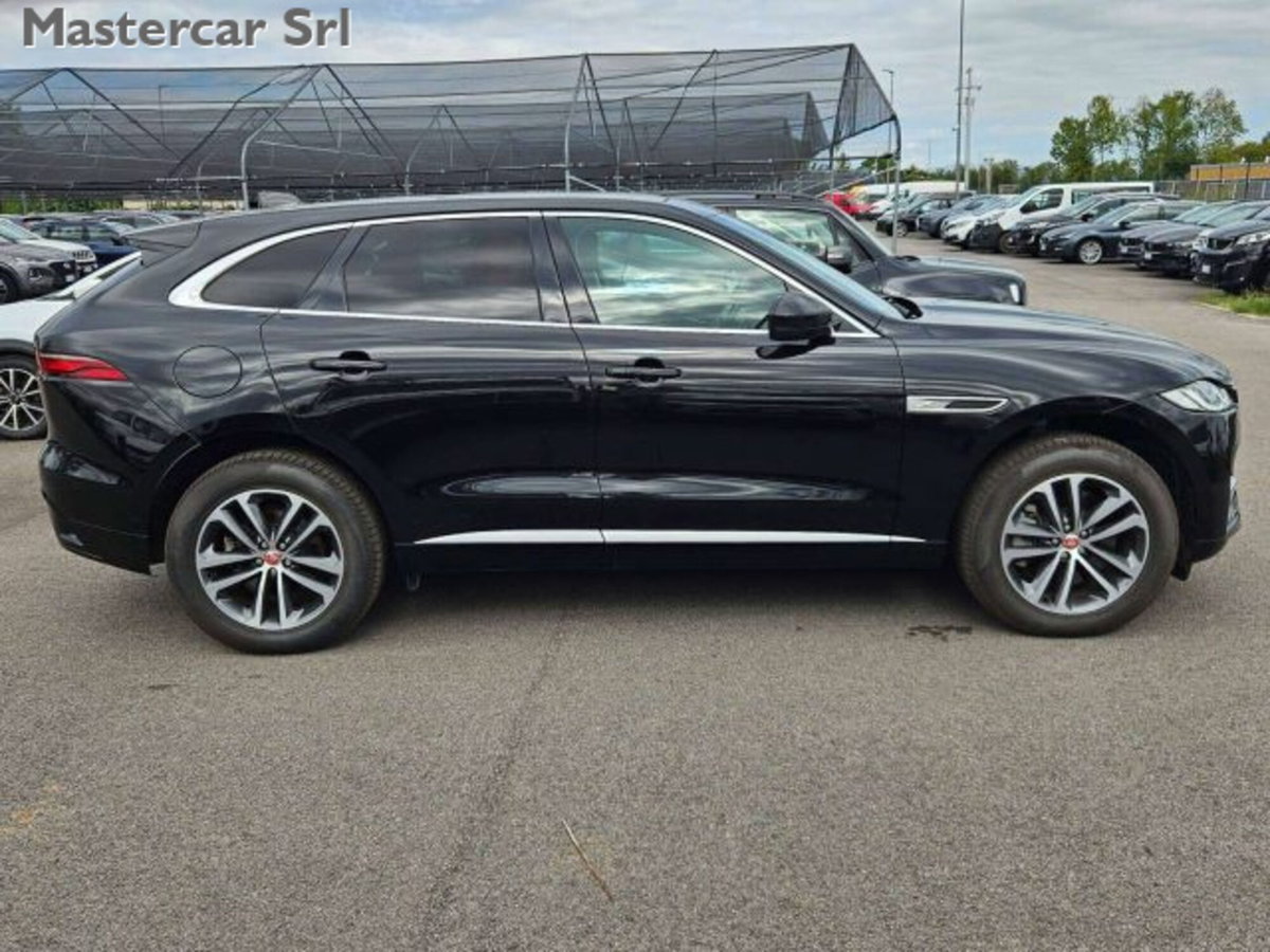Jaguar F-Pace 2.0 300 CV AWD aut. Prestige (7)