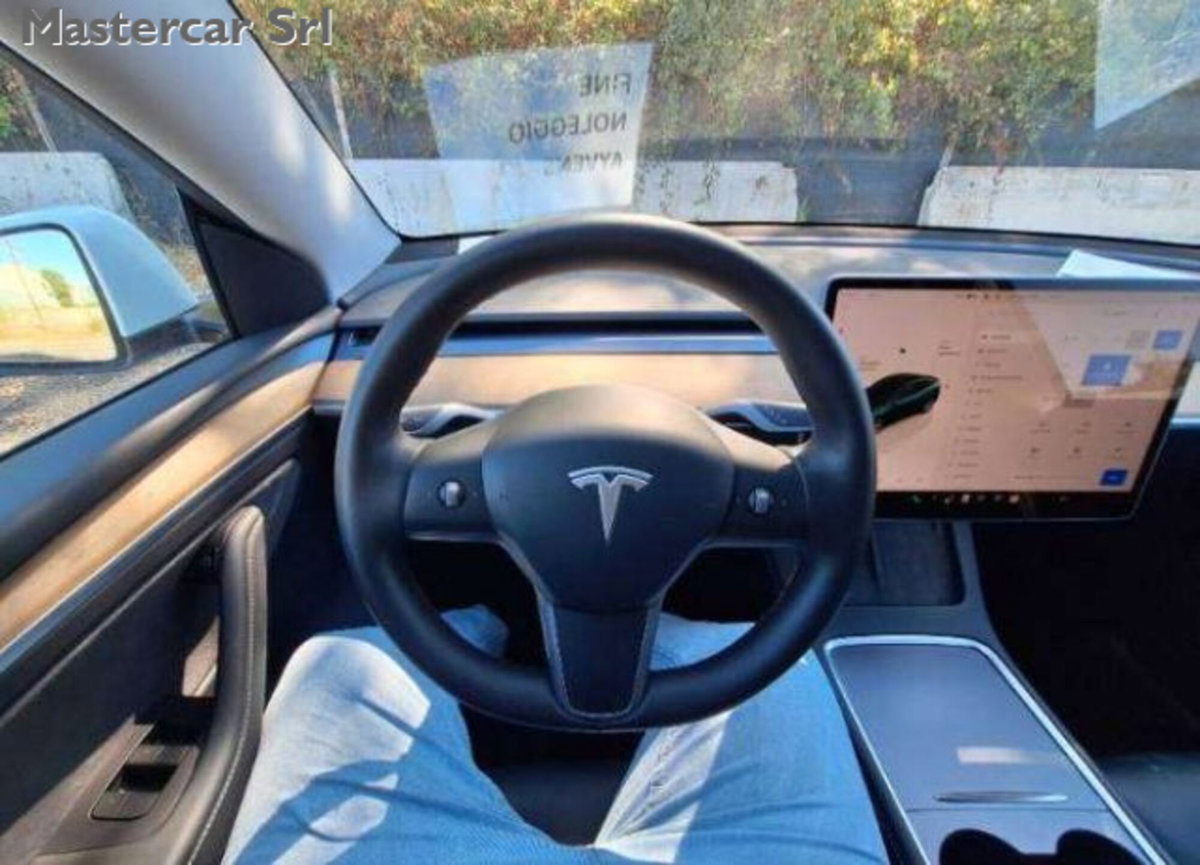 Tesla Model Y Long Range Dual Motor awd (10)