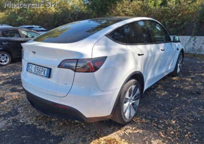 Tesla Model Y Long Range Dual Motor awd (5)