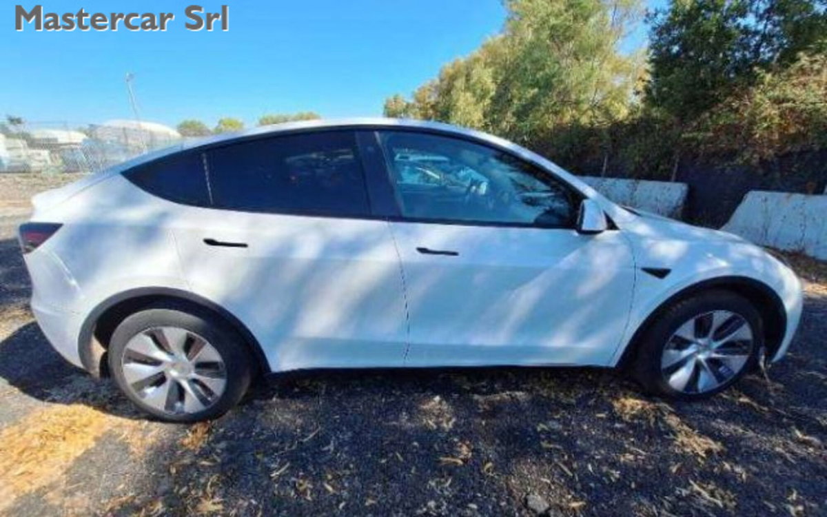 Tesla Model Y Long Range Dual Motor awd (6)