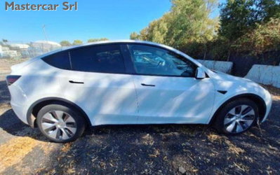Tesla Model Y Long Range Dual Motor awd (6)