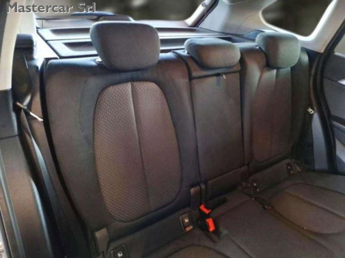 BMW X1 sDrive16d Business Advantage (5)