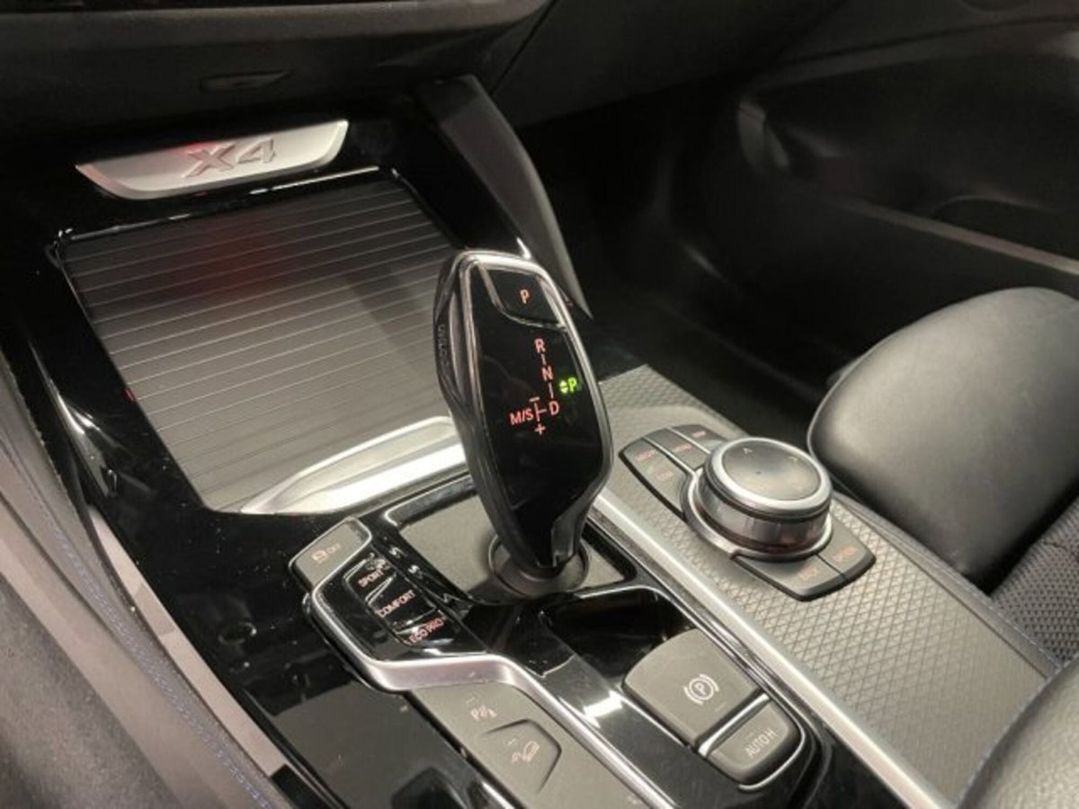 BMW X4 xdrive20d mhev 48V auto (18)