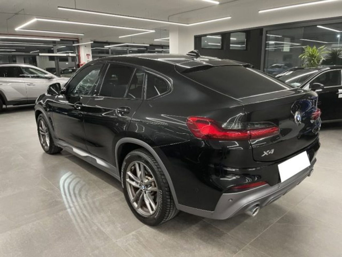 BMW X4 xdrive20d mhev 48V auto (7)