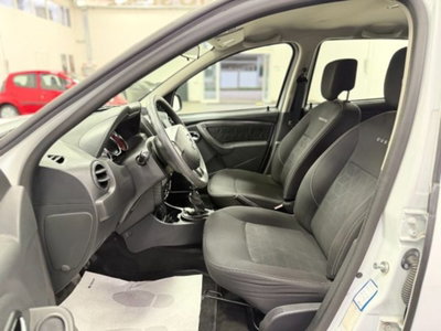 Dacia Duster 1.5 dCi 110CV Start&Stop 4x2 Prestige (9)