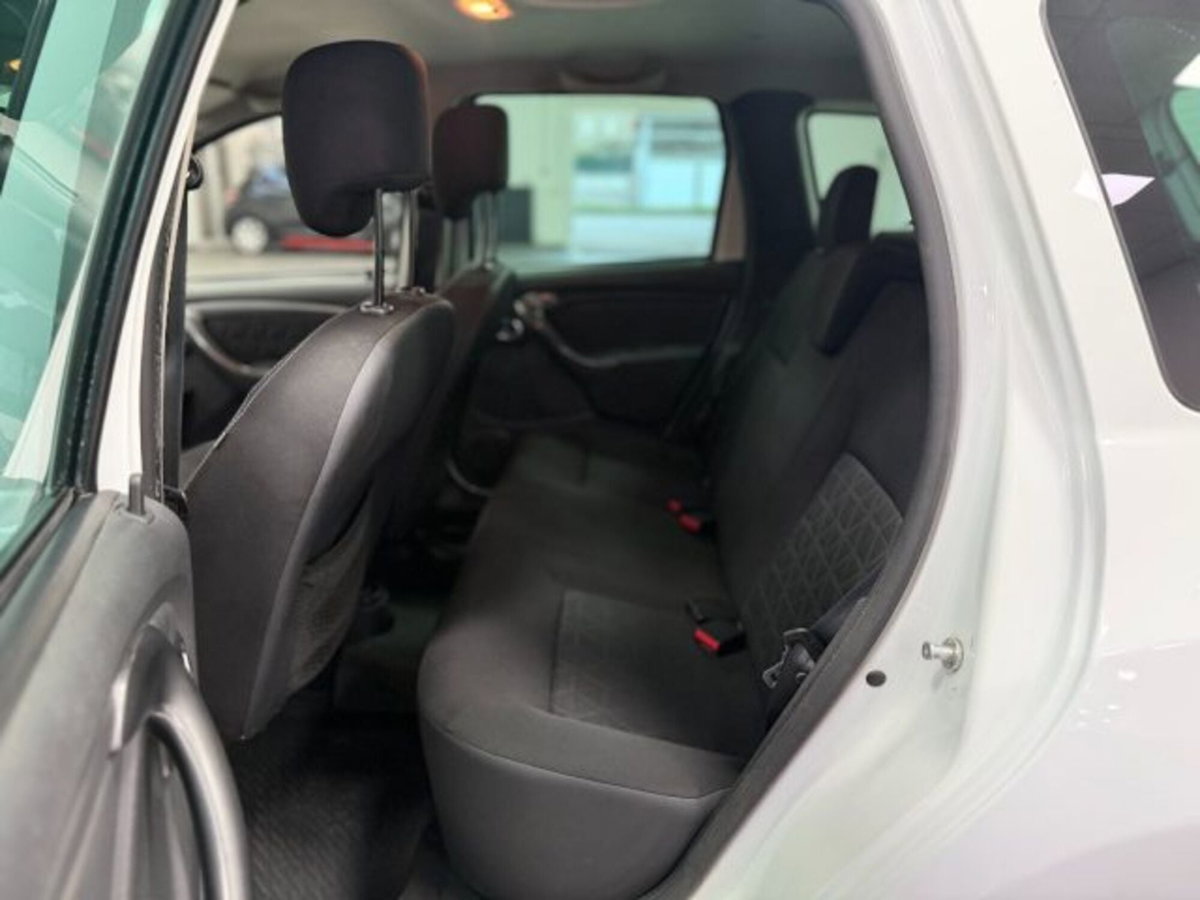 Dacia Duster 1.6 110CV 4x2 GPL Serie Limitata Trasversale (10)