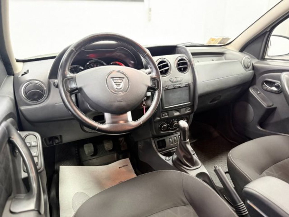 Dacia Duster 1.6 110CV 4x2 GPL Serie Limitata Trasversale (14)