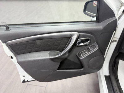 Dacia Duster 1.6 110CV 4x2 GPL Serie Limitata Trasversale (15)