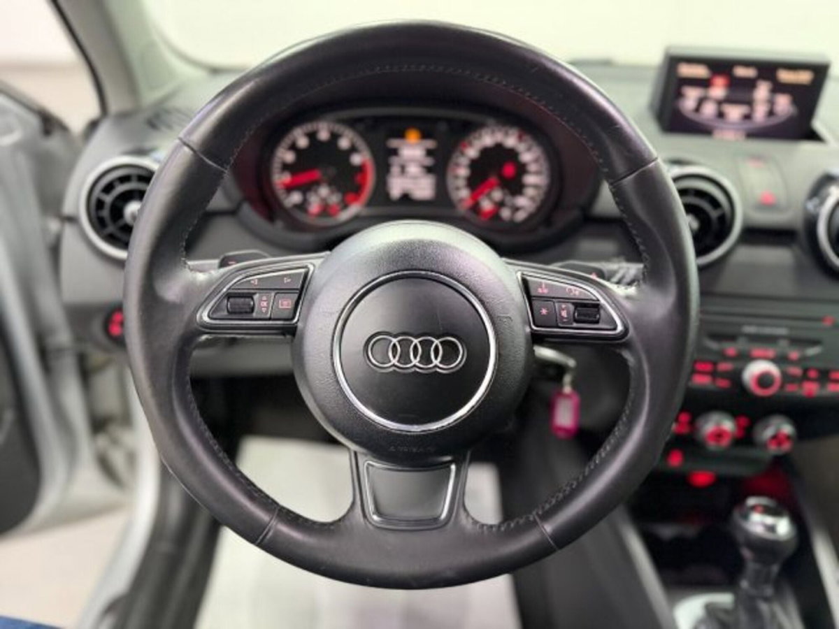 Audi A1 1.4 TFSI S tronic 119g Ambition (20)