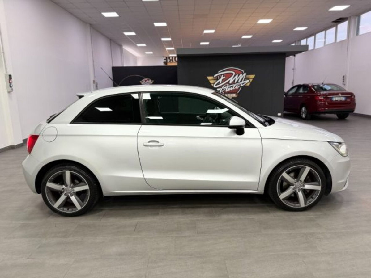 Audi A1 1.4 TFSI S tronic 119g Ambition (4)