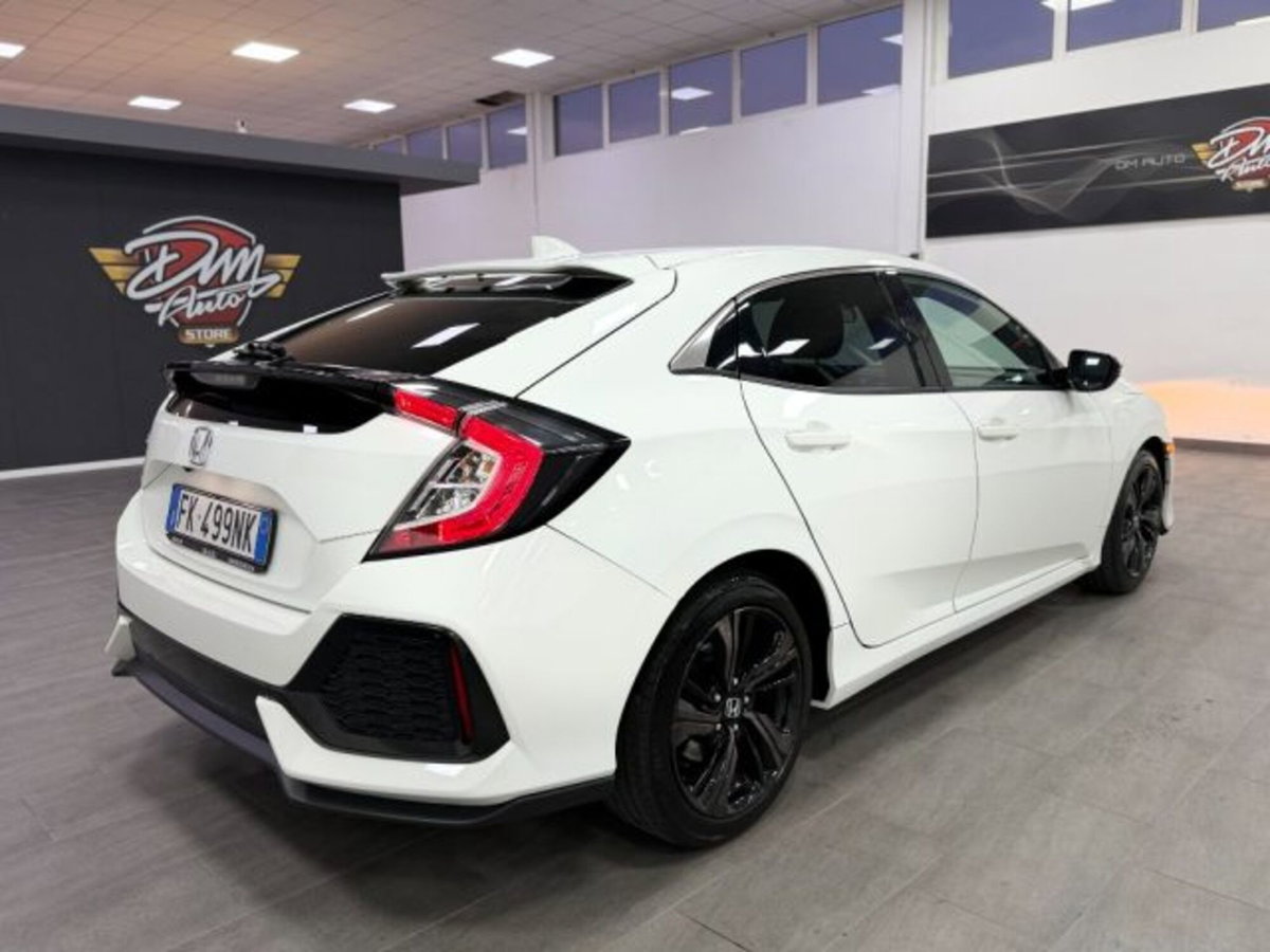 Honda Civic 1.0T 5 porte Executive Premium CVT (7)