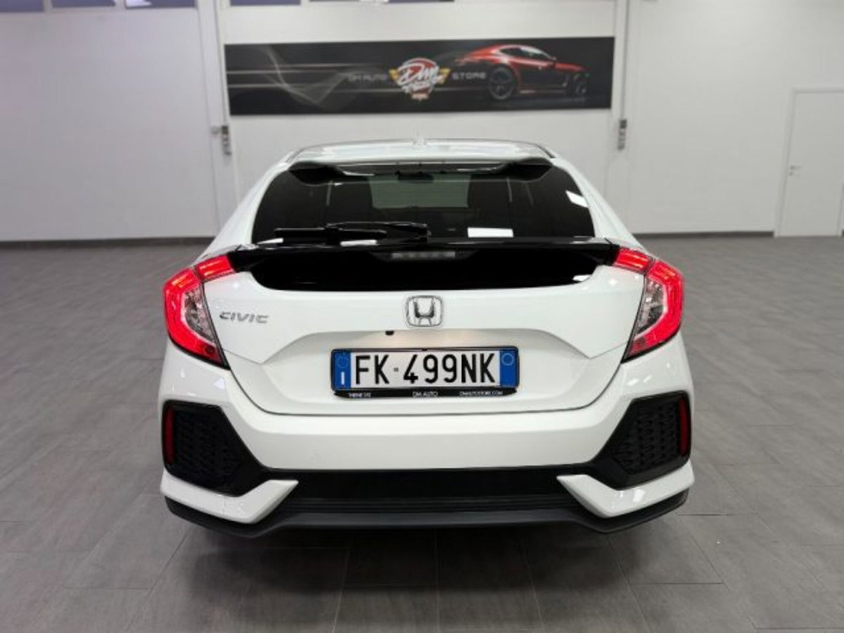 Honda Civic 1.0T 5 porte Executive Premium CVT (8)
