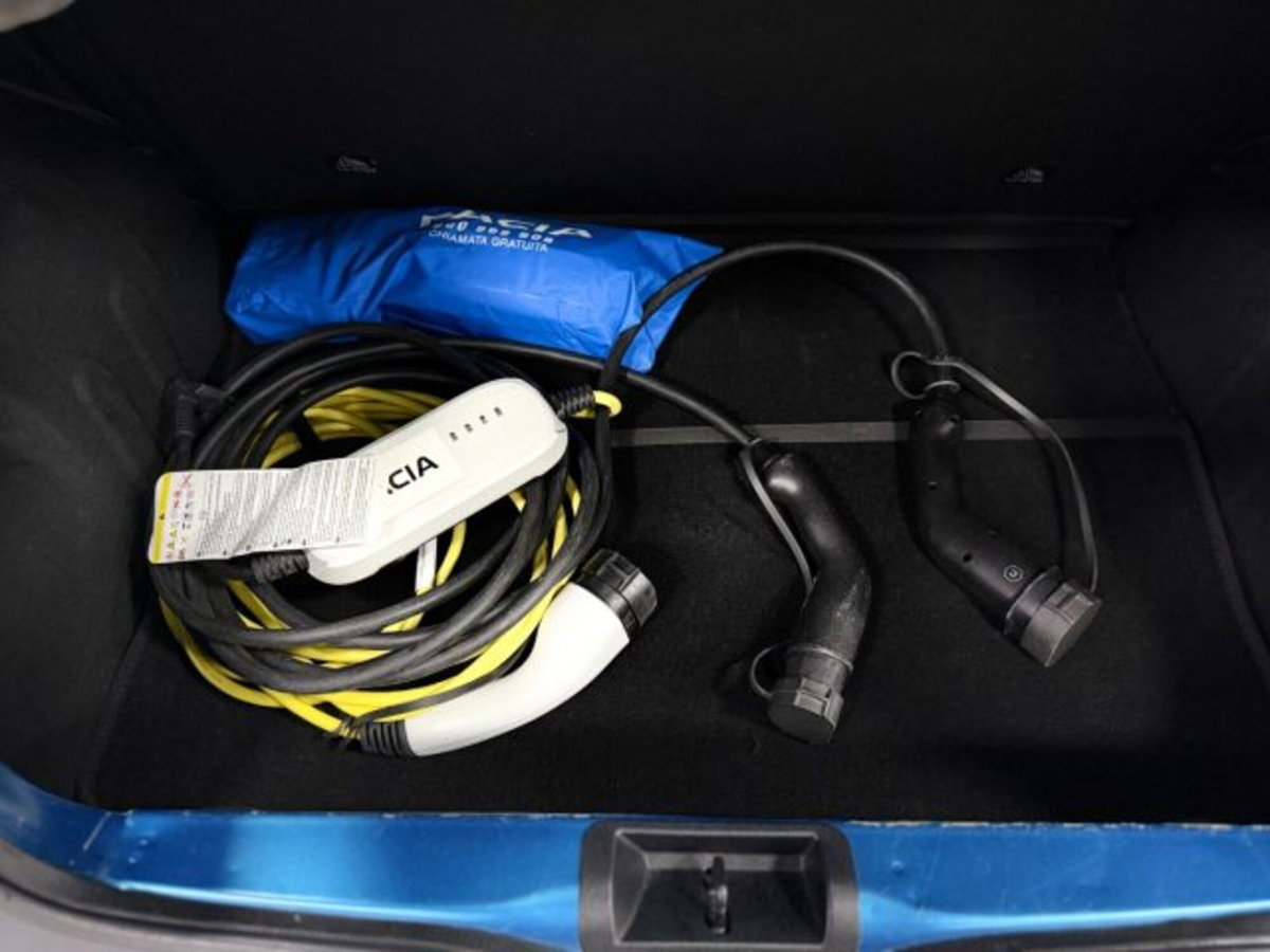 Dacia Spring Comfort Plus Electric 45 (14)