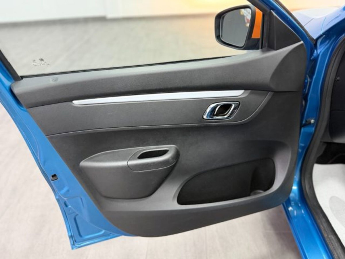 Dacia Spring Comfort Plus Electric 45 (17)