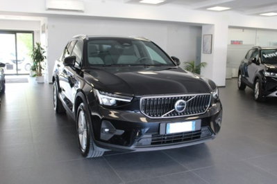 Volvo XC40 2.0 b3 Core auto usata