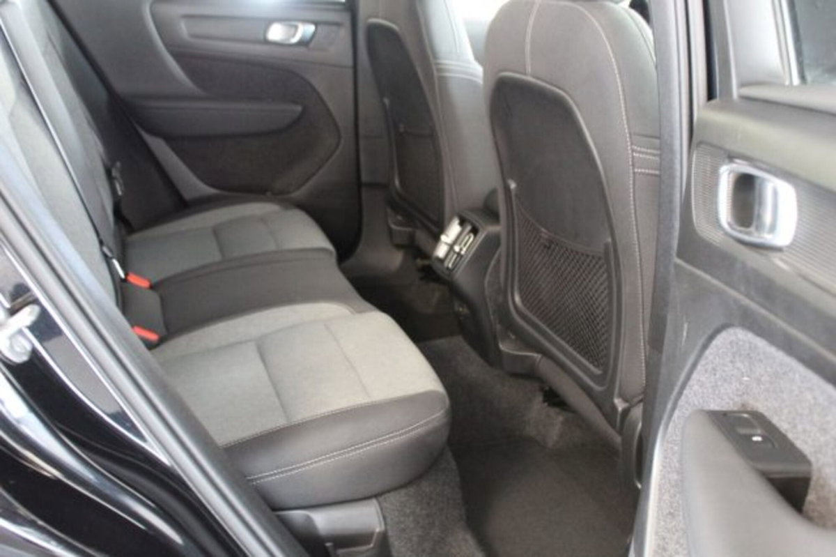 Volvo XC40 2.0 b3 Core auto (20)