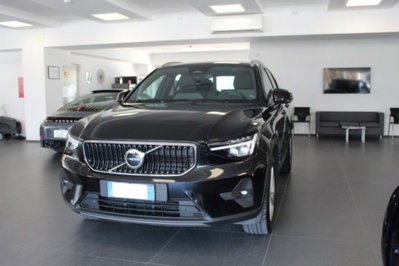 Volvo XC40 2.0 b3 Core auto (4)