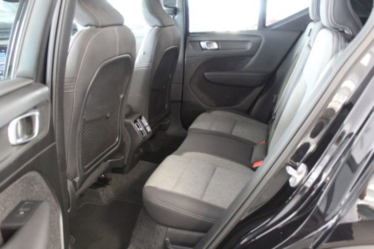 Volvo XC40 2.0 b3 Core auto (6)