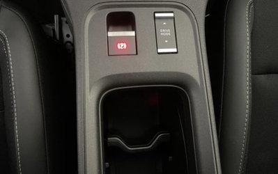 Jeep Avenger 1.2 turbo Altitude fwd 100cv (13)