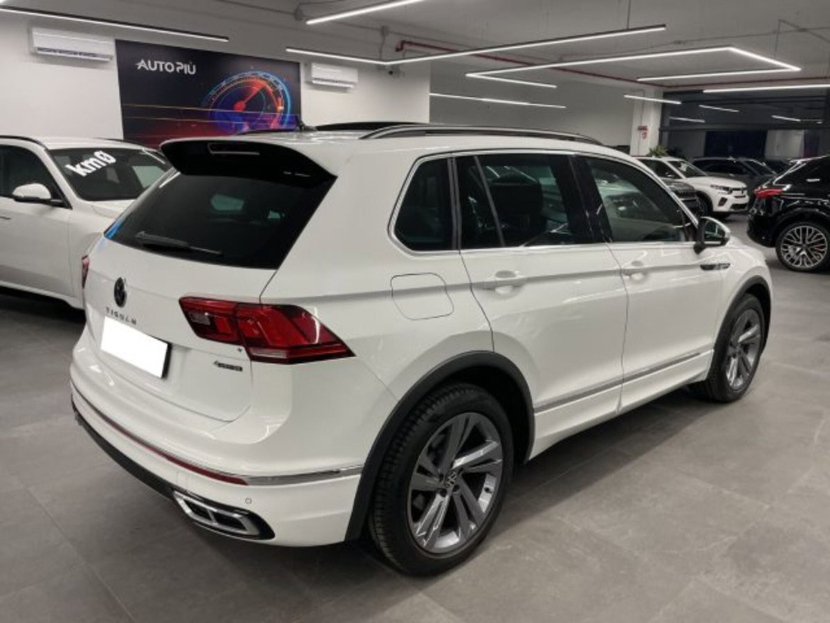 Volkswagen Tiguan Allspace 2.0 TDI 200 CV SCR DSG 4MOTION R-Line (13)