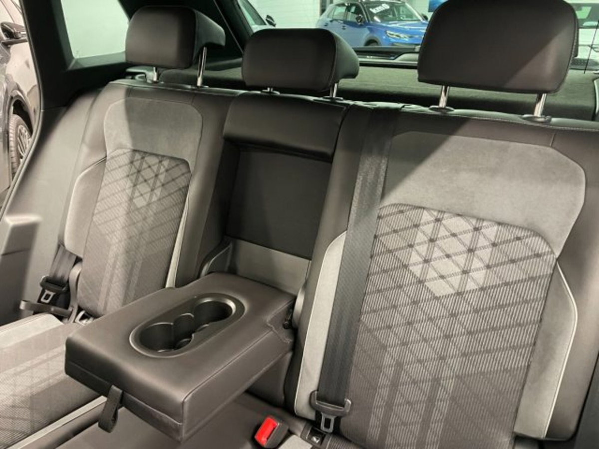 Volkswagen Tiguan Allspace 2.0 TDI 200 CV SCR DSG 4MOTION R-Line (18)