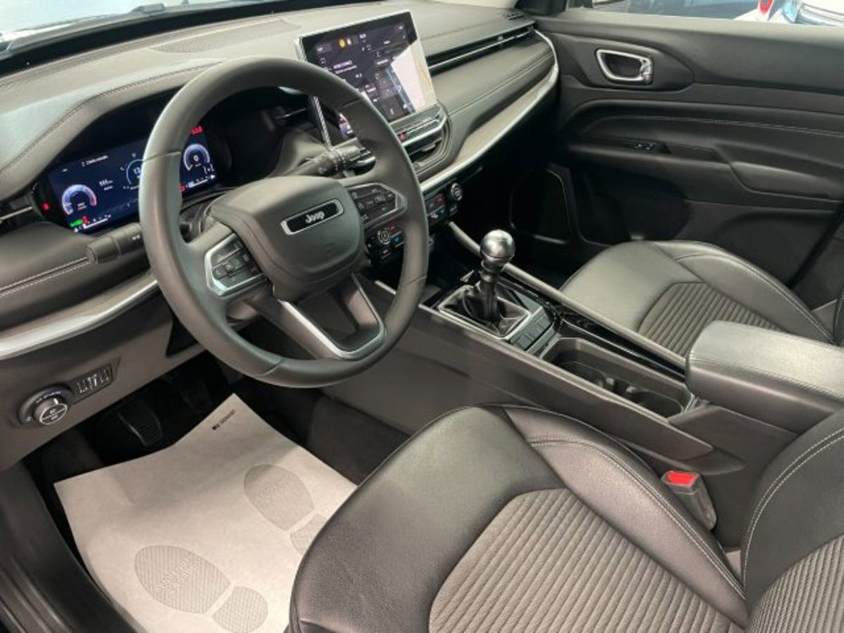 Jeep Compass 1.6 Multijet II 2WD Limited (8)