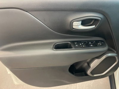 Jeep Renegade 1.6 Mjt 130 CV Limited (8)